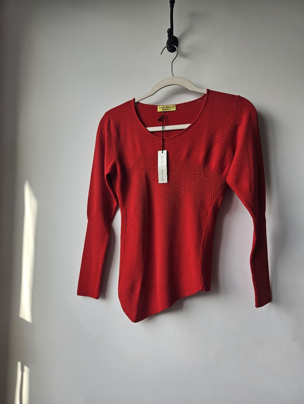Andre Maurice Knitwear Italy Red Long Sleeve Asymmetric Hem Top